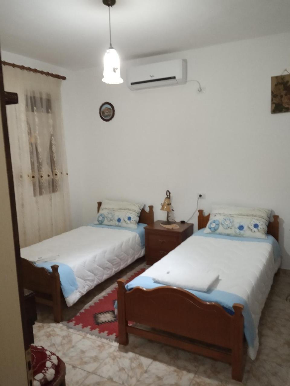 Guest House Baba Lluka Berat Bagian luar foto